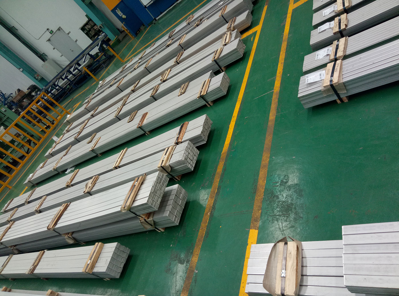 304分条扁钢   无锡科万金属制品有限公司